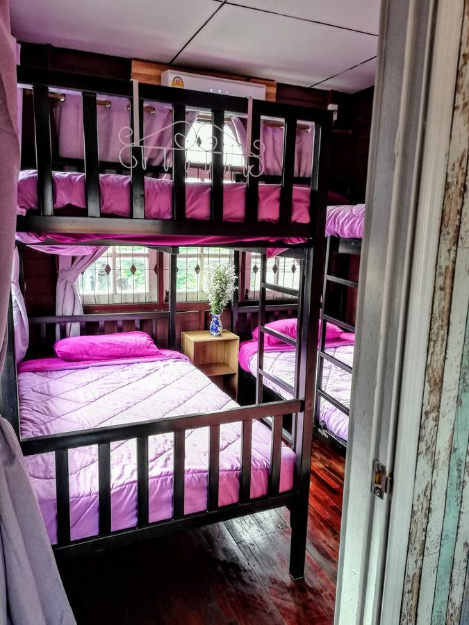 Champion Hostel 2 (Adults Only) Чиангмай Екстериор снимка