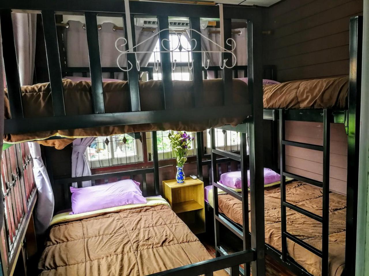 Champion Hostel 2 (Adults Only) Чиангмай Екстериор снимка